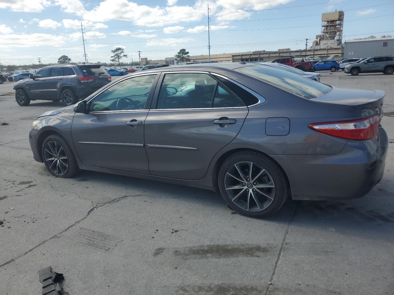 2017 TOYOTA CAMRY LE - Фото 2