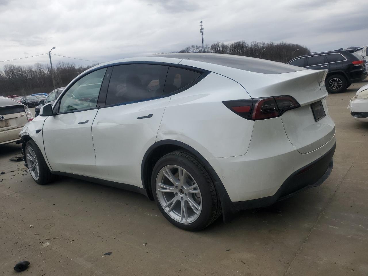 2022 TESLA MODEL Y - Image 2