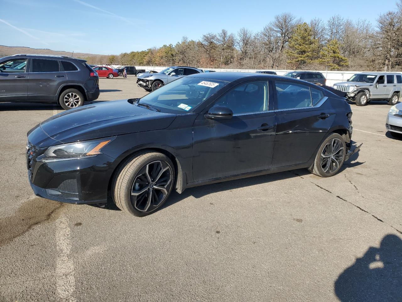 2024 NISSAN ALTIMA SR