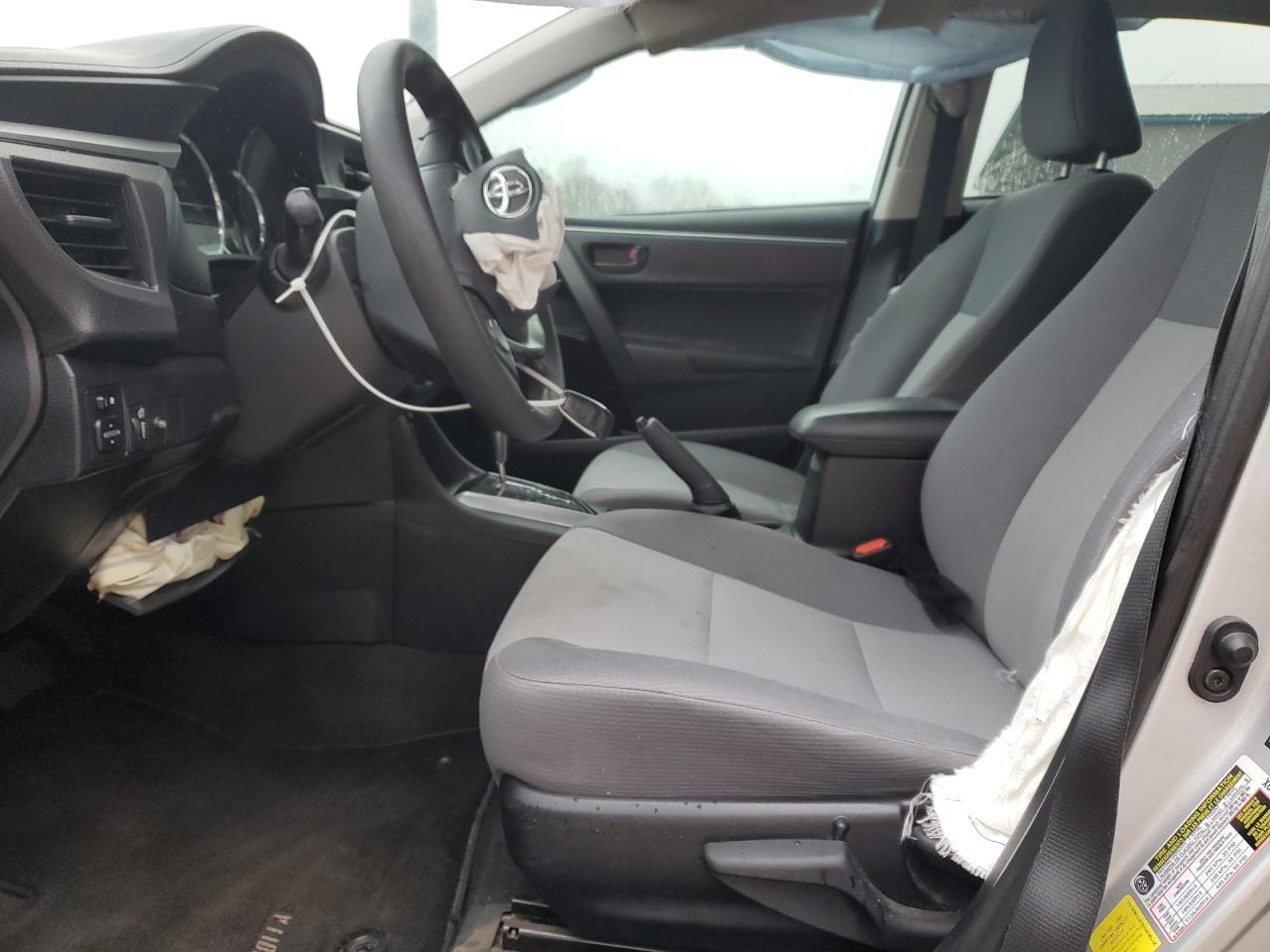 2015 TOYOTA COROLLA L - Фото 7