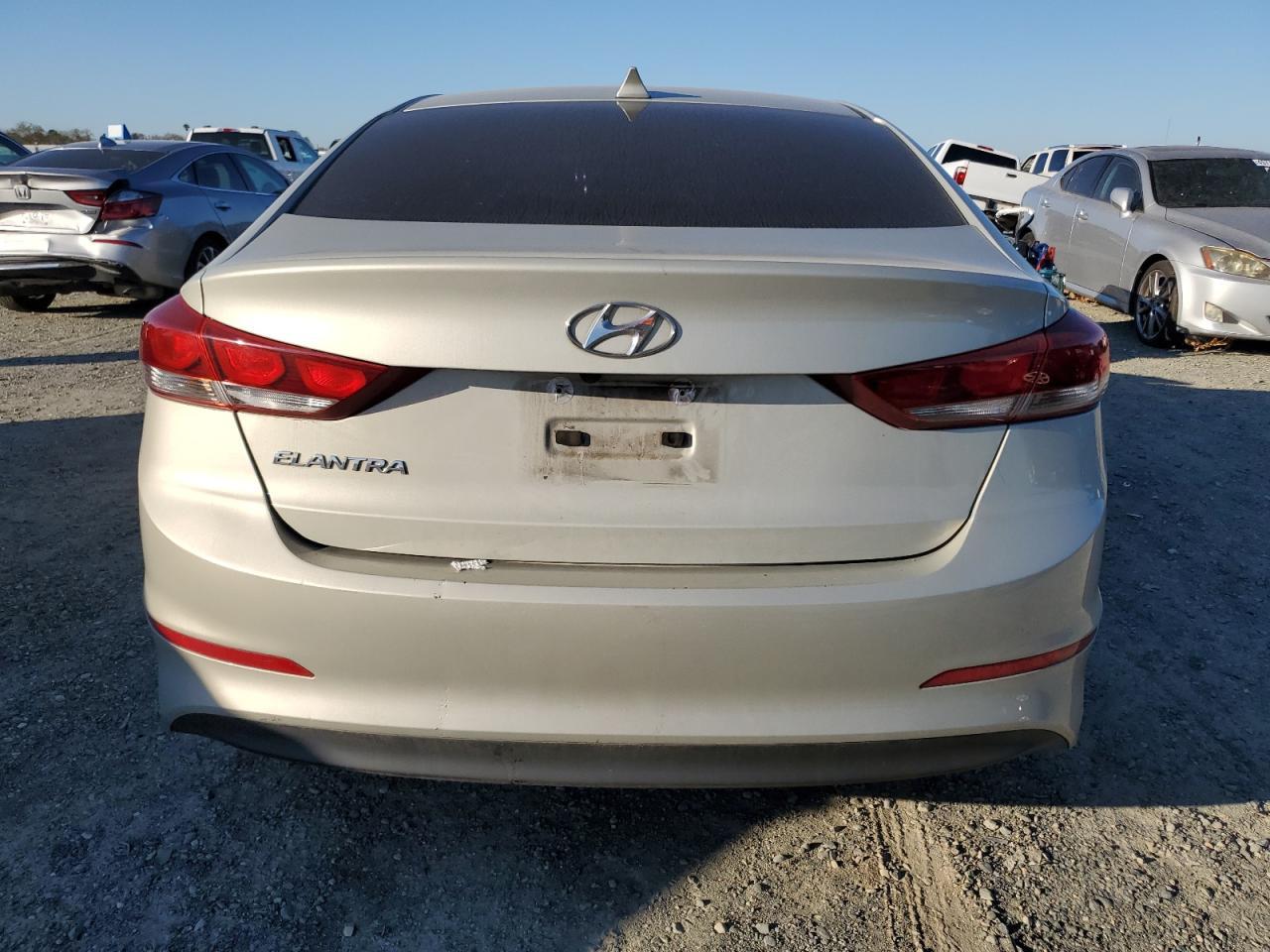 2017 HYUNDAI ELANTRA SE - Фото 6
