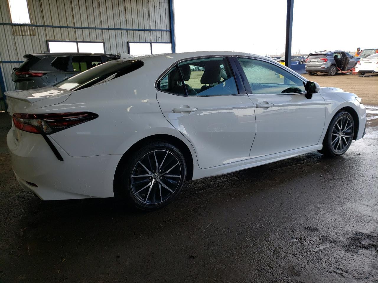 2021 TOYOTA CAMRY SE - Фото 3