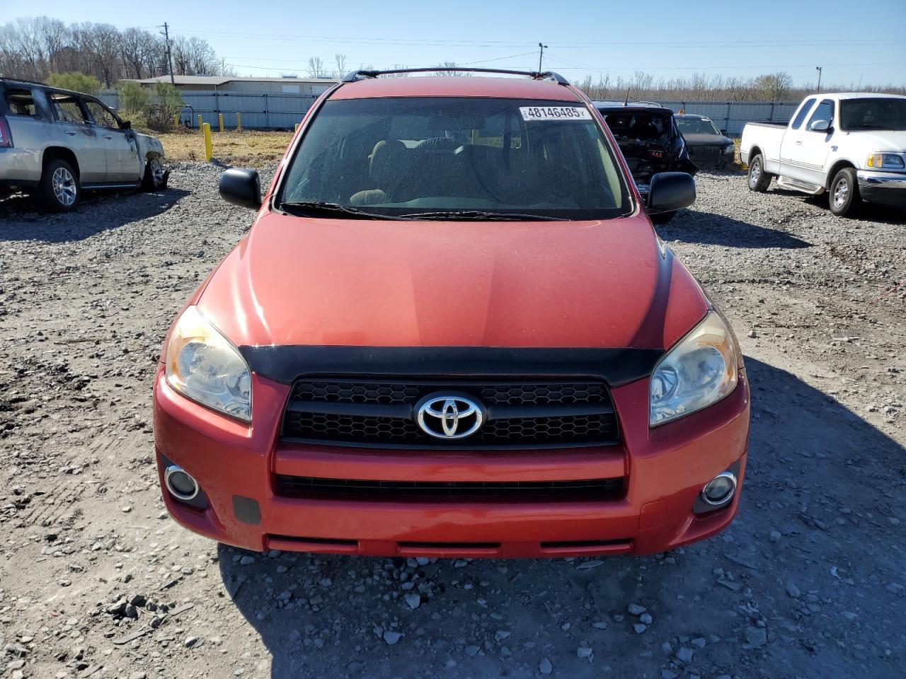 2011 TOYOTA RAV4 - Фото 5