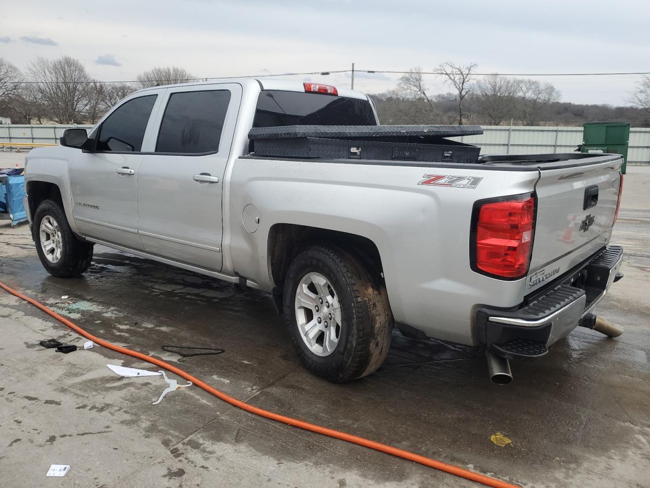 2017 CHEVROLET SILVERADO - Image 2