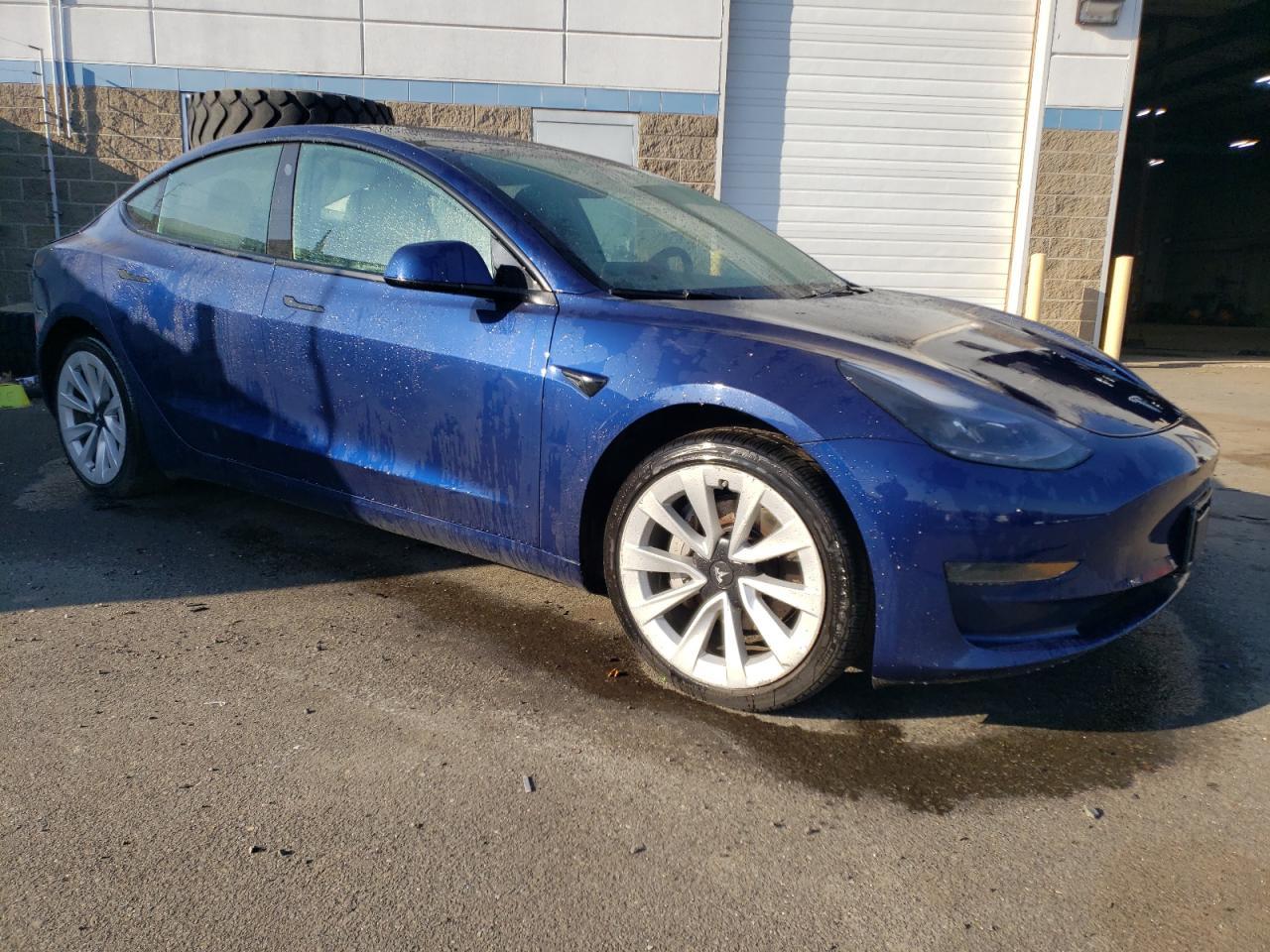 2022 TESLA MODEL 3 - Фото 4