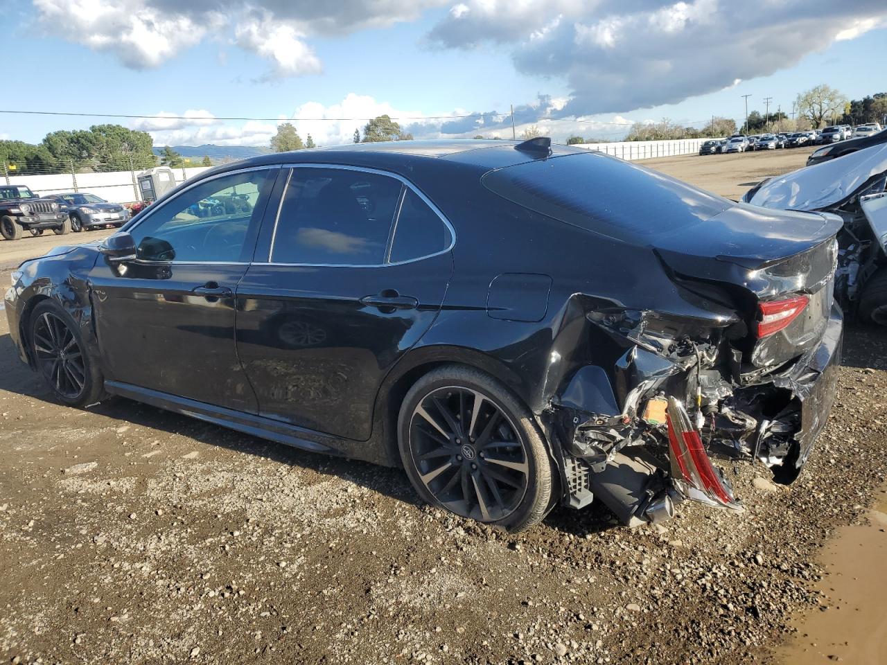 2018 TOYOTA CAMRY XSE - Image 2