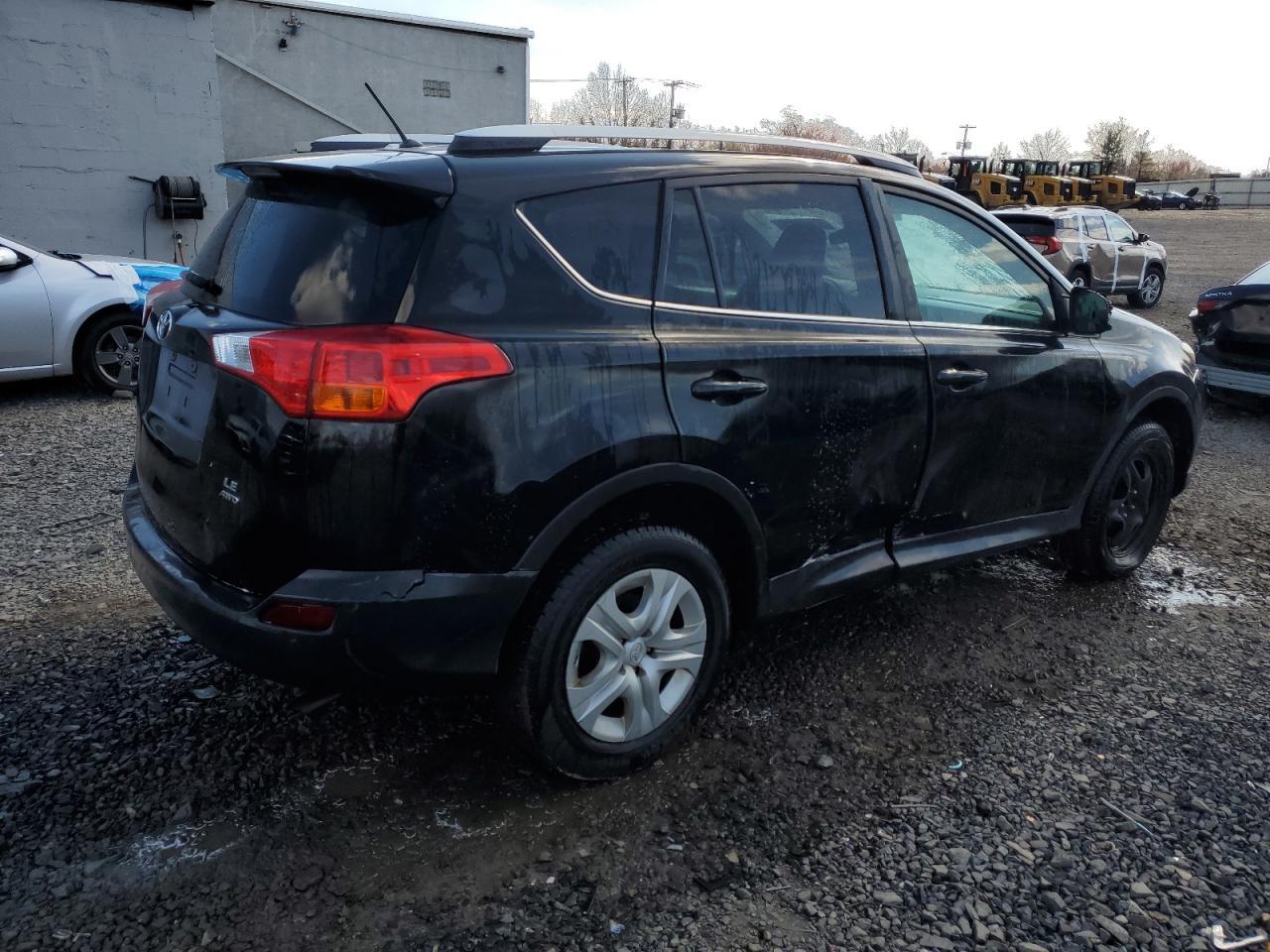 2014 TOYOTA RAV4 LE - Image 3