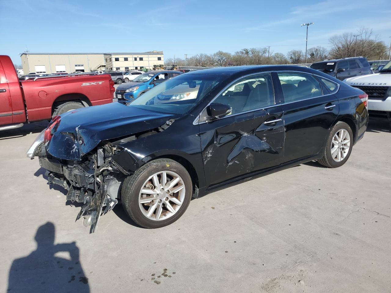 2015 TOYOTA AVALON XLE