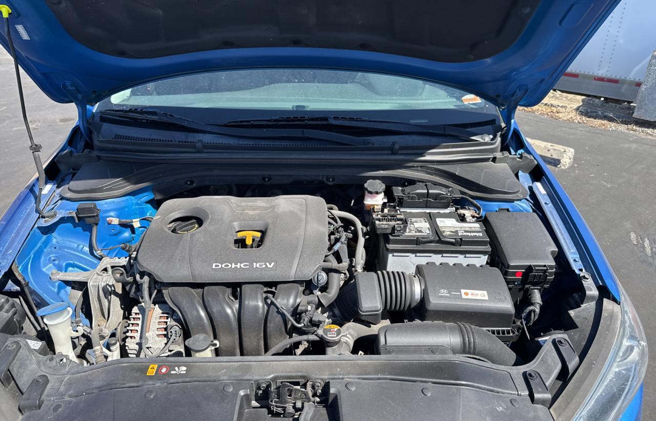 2017 HYUNDAI ELANTRA SE - Image 7