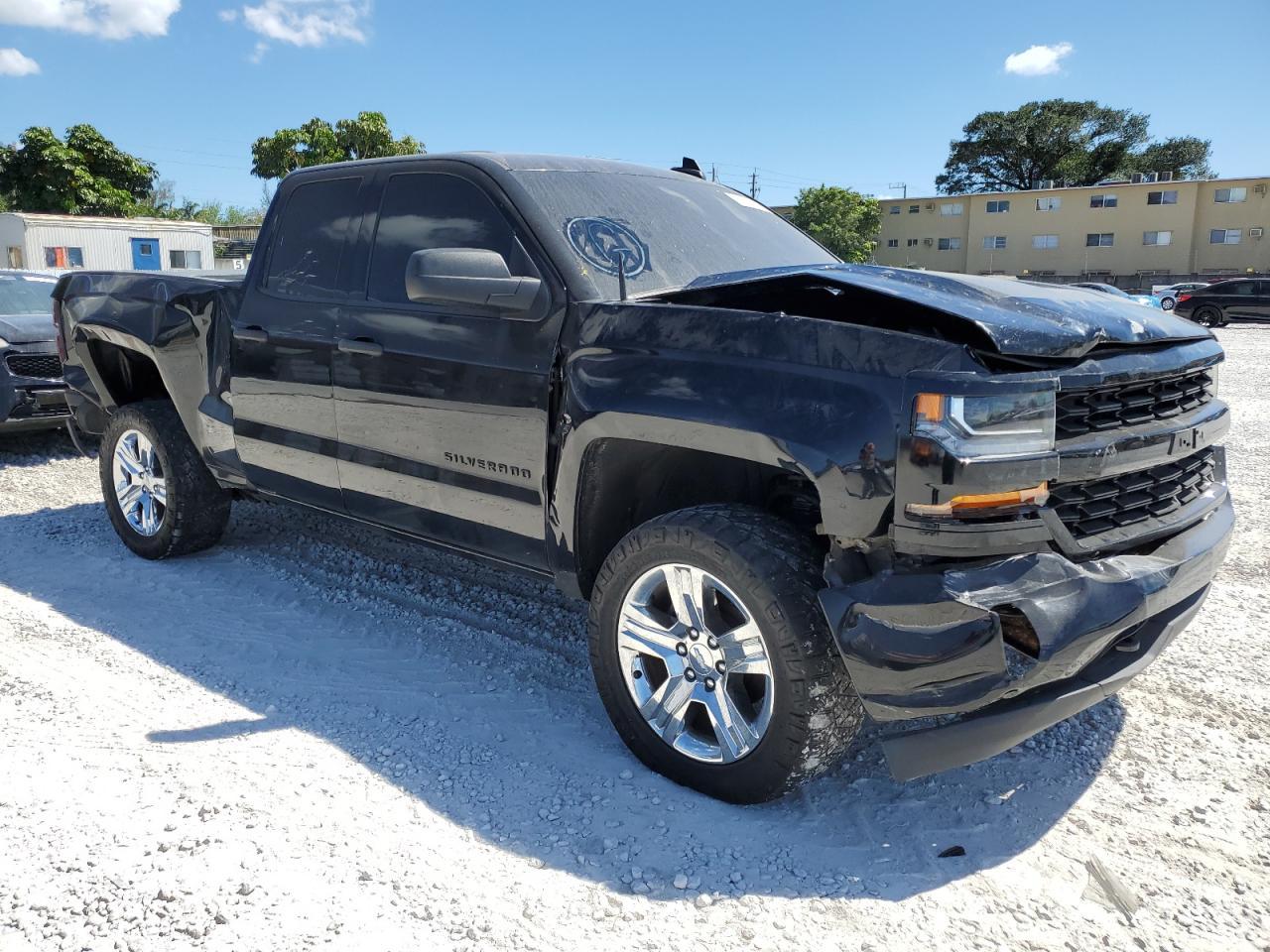 2018 CHEVROLET SILVERADO - Image 4