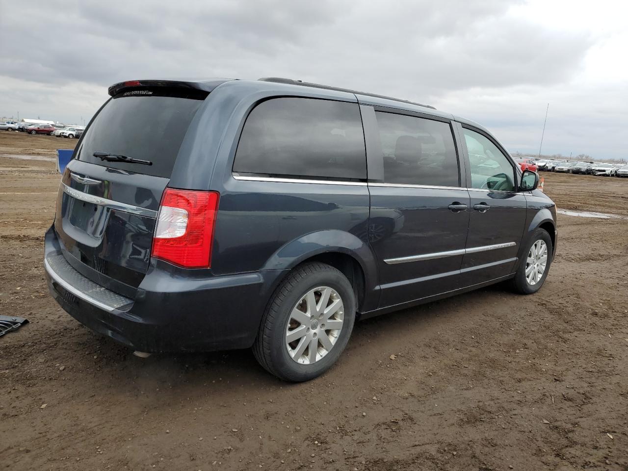 2014 CHRYSLER TOWN & COU - Image 3