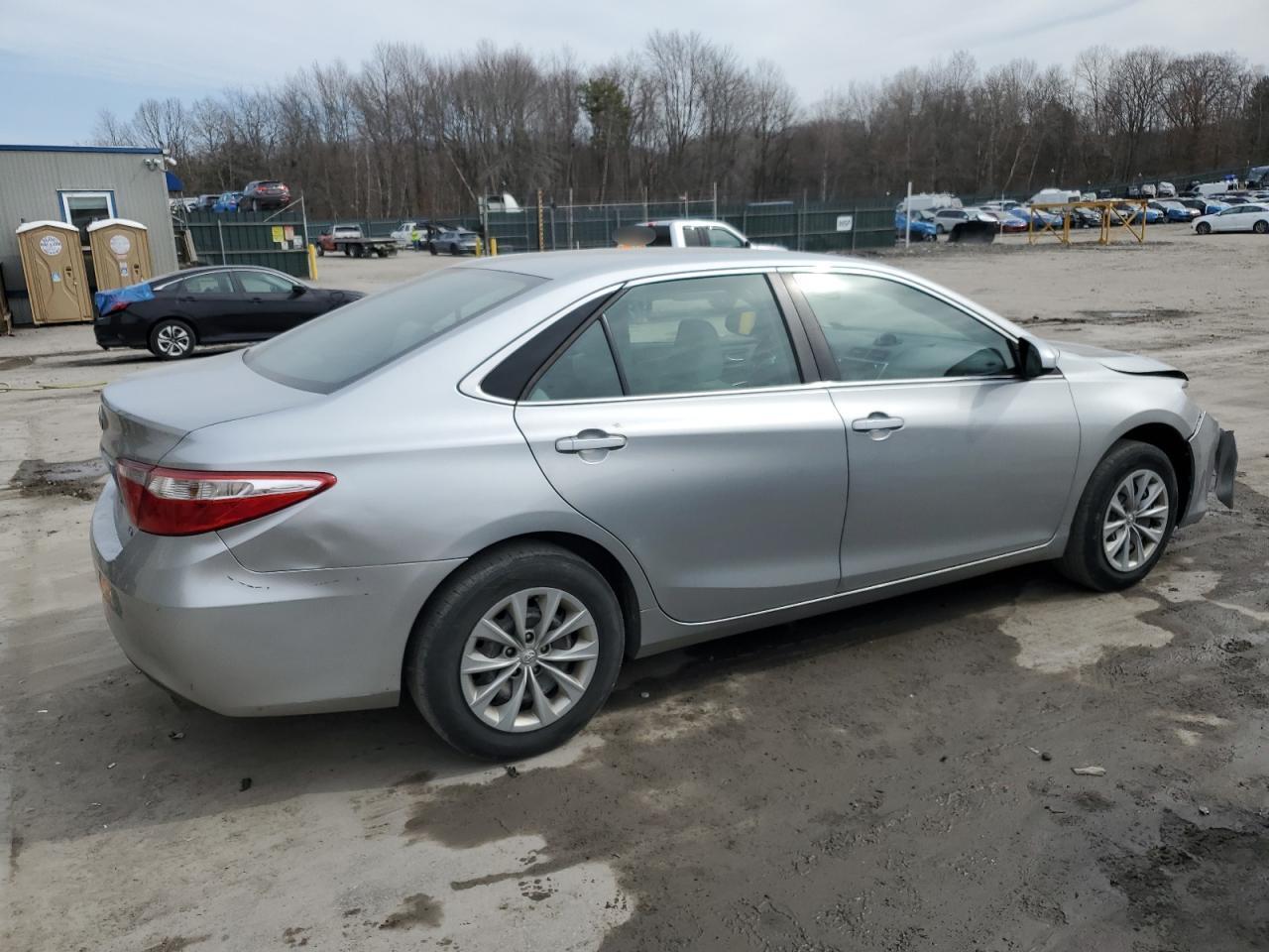 2017 TOYOTA CAMRY LE - Image 3