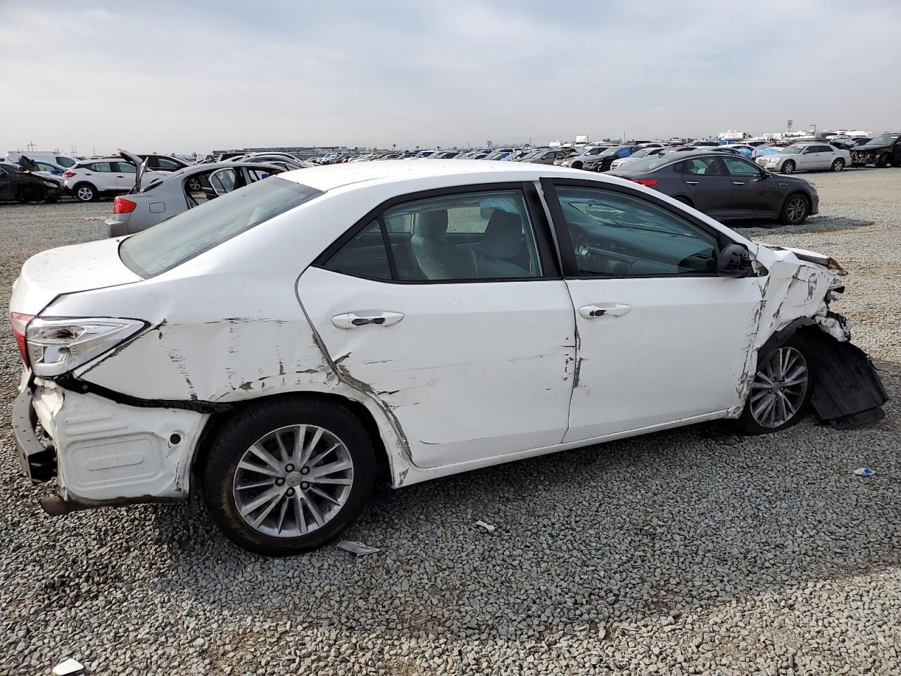 2015 TOYOTA COROLLA L - Фото 3