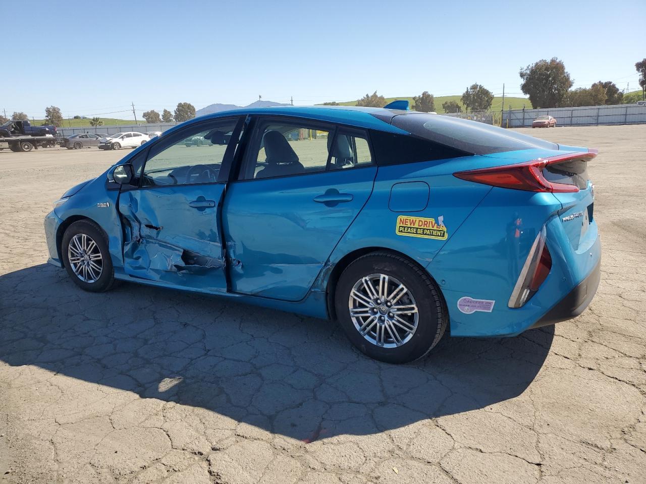 2019 TOYOTA PRIUS PRIM - Фото 2