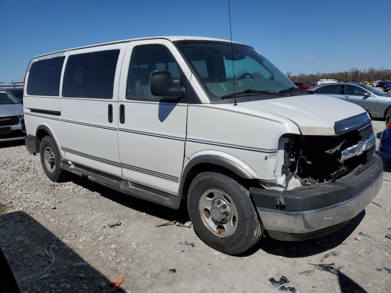 2010 CHEVROLET EXPRESS G3 - Фото 4