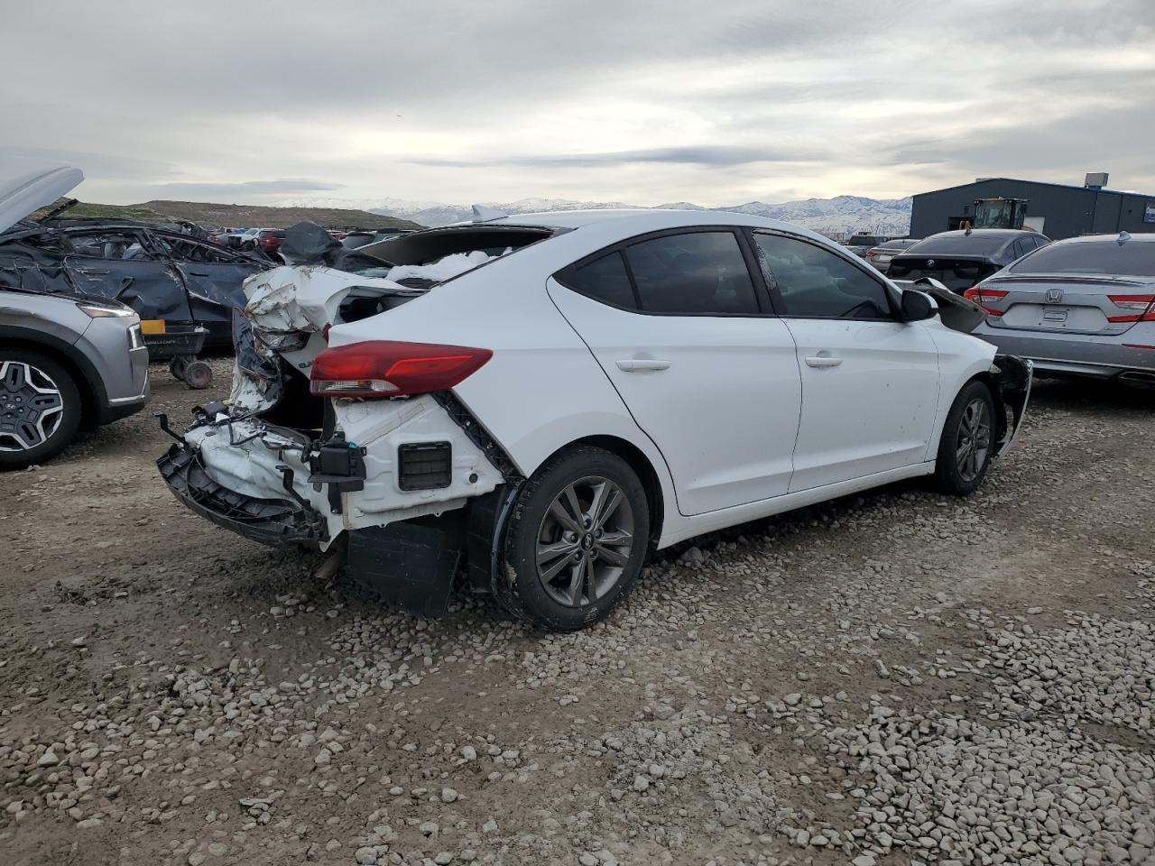 2018 HYUNDAI ELANTRA SE - Image 3