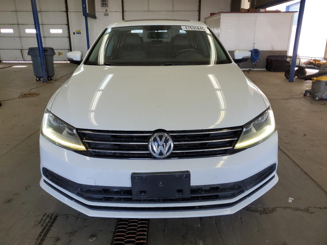 2017 VOLKSWAGEN JETTA SE - Image 5