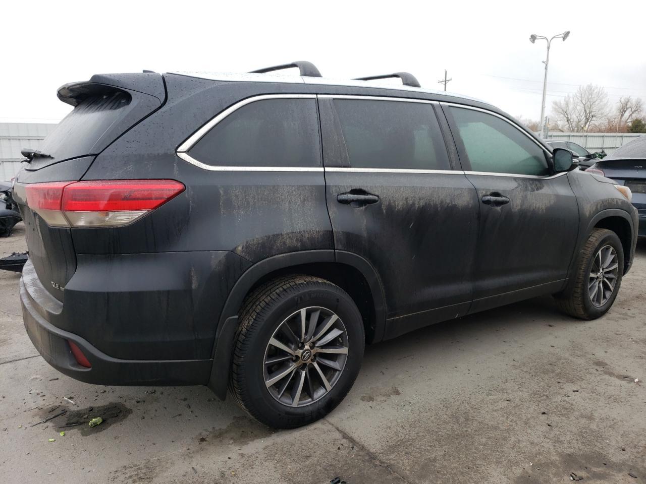 2018 TOYOTA HIGHLANDER - Image 3