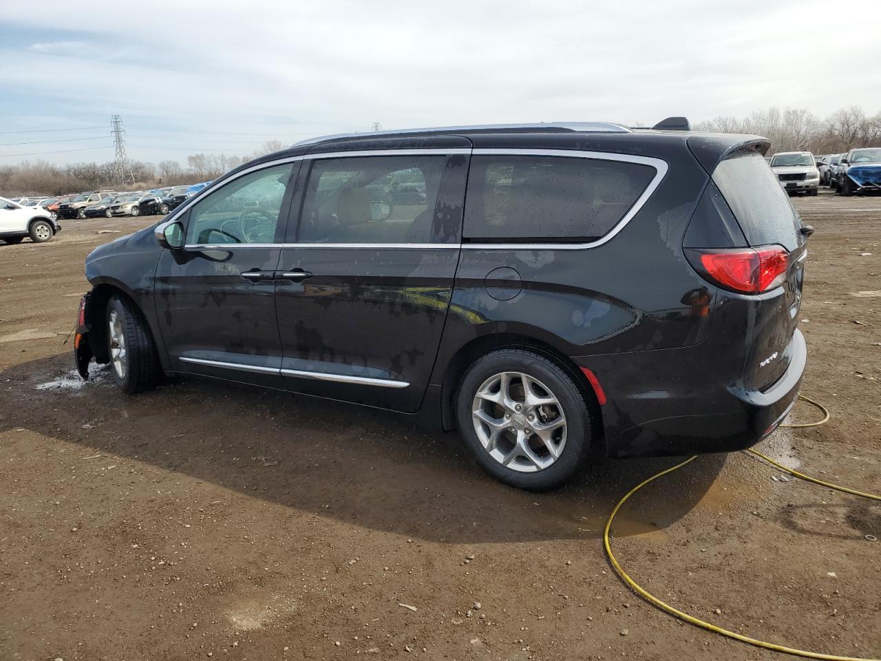 2017 CHRYSLER PACIFICA L - Image 2