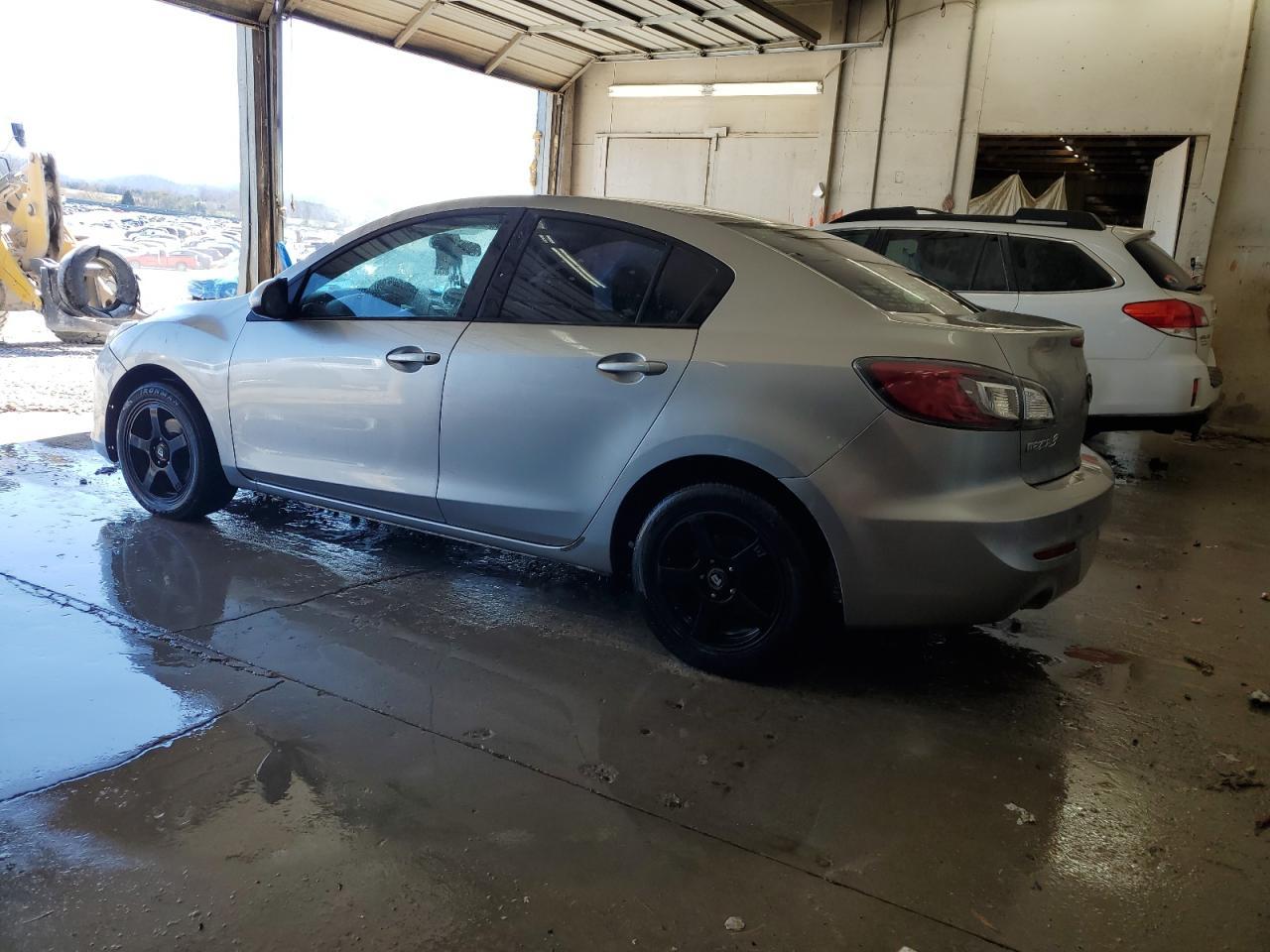 2013 MAZDA 3 I - Фото 2