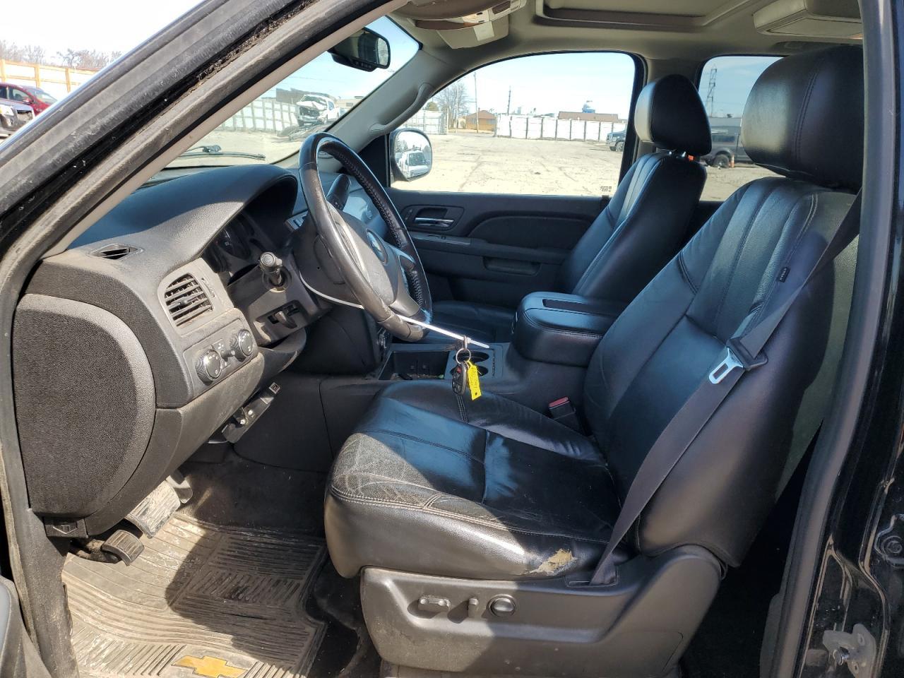 2011 CHEVROLET TAHOE K150 - Фото 7