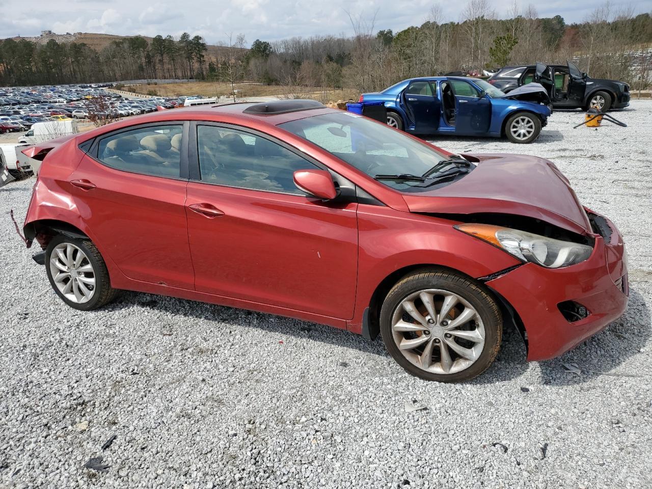 2013 HYUNDAI ELANTRA GL - Image 4