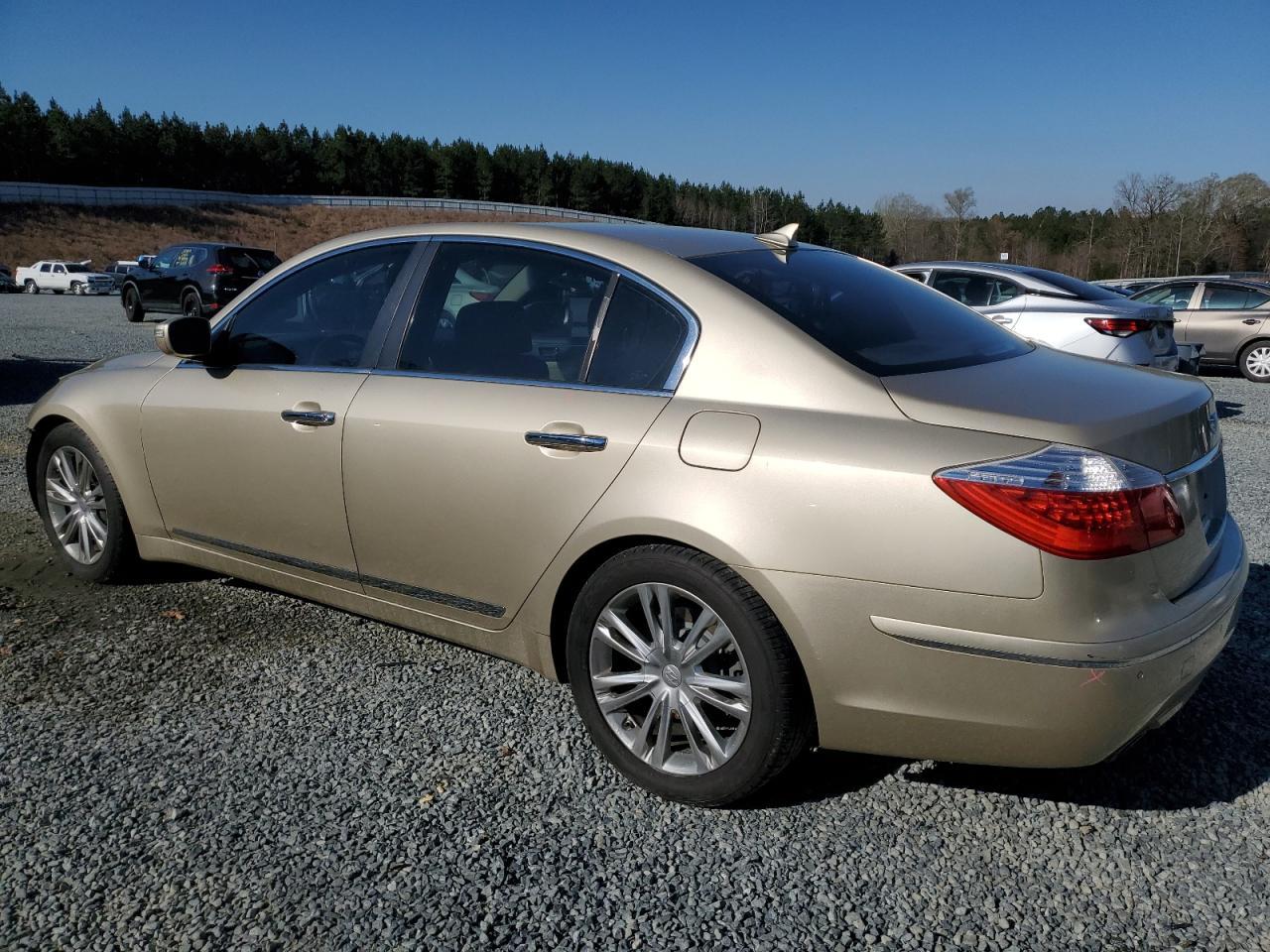 2011 HYUNDAI GENESIS 4. - Image 2
