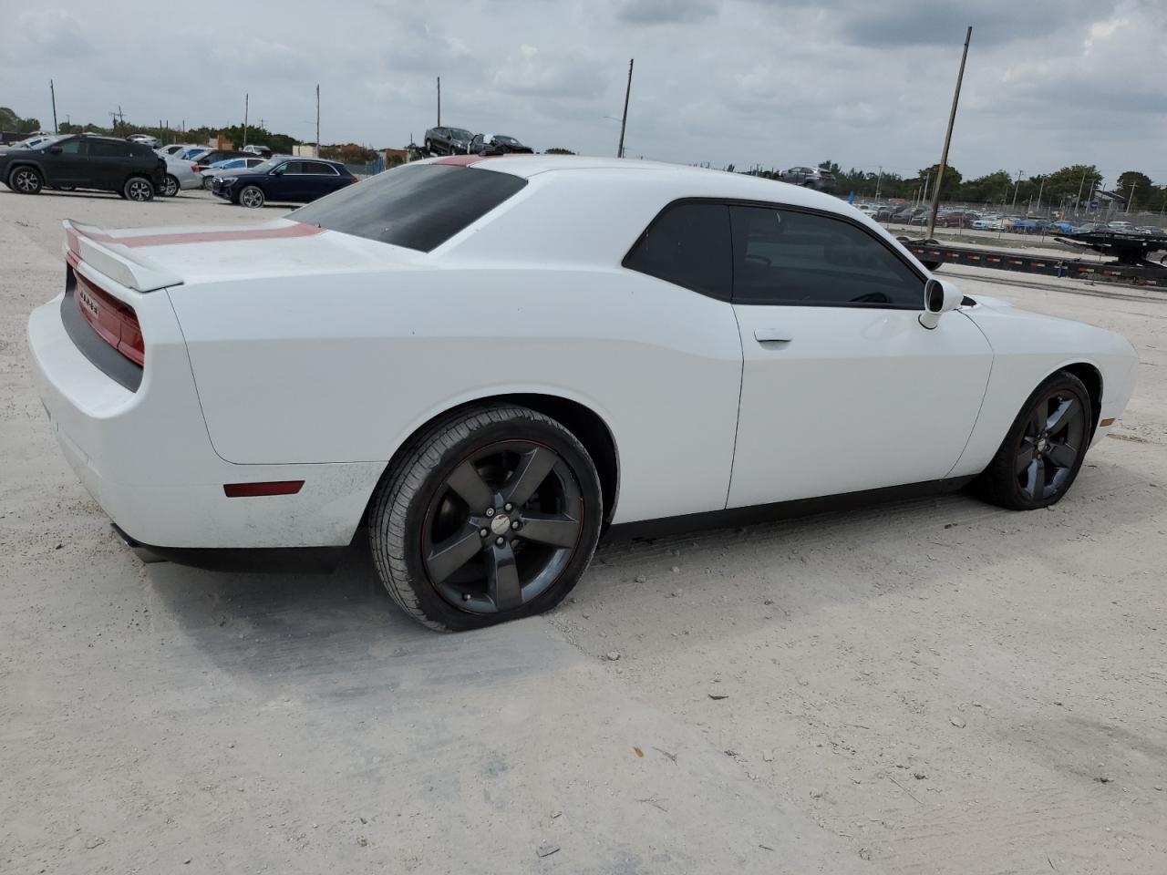 2013 DODGE CHALLENGER - Image 3