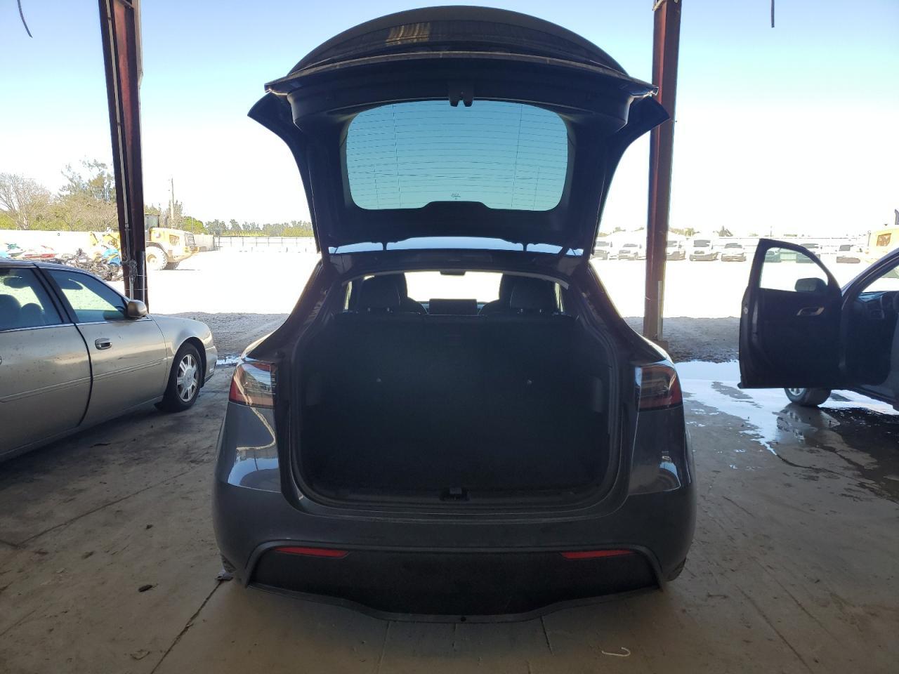 2022 TESLA MODEL Y - Image 6