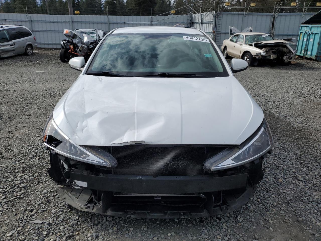 2019 HYUNDAI ELANTRA SE - Фото 5