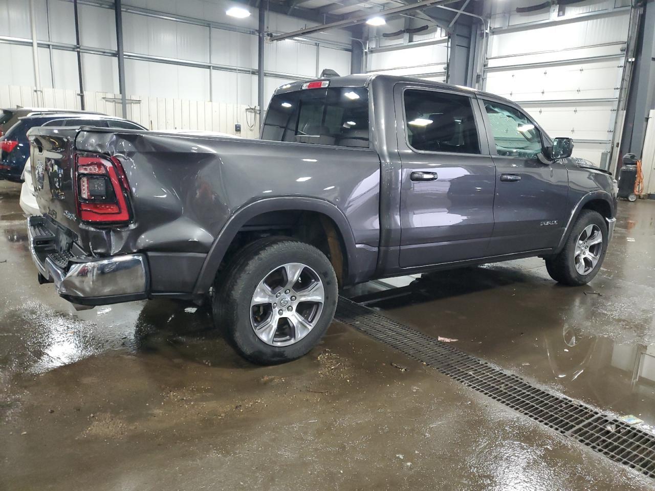 2019 RAM 1500 LARAM - Фото 3