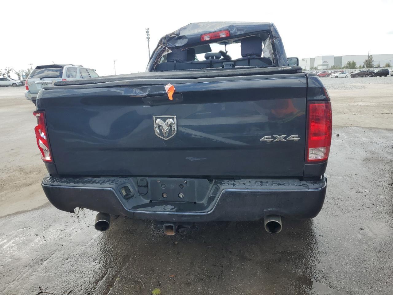 2015 RAM 1500 ST - Фото 6