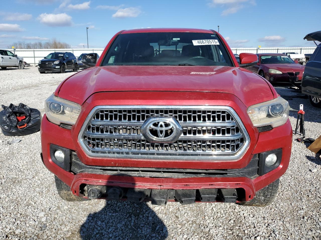 2017 TOYOTA TACOMA DOU - Фото 5