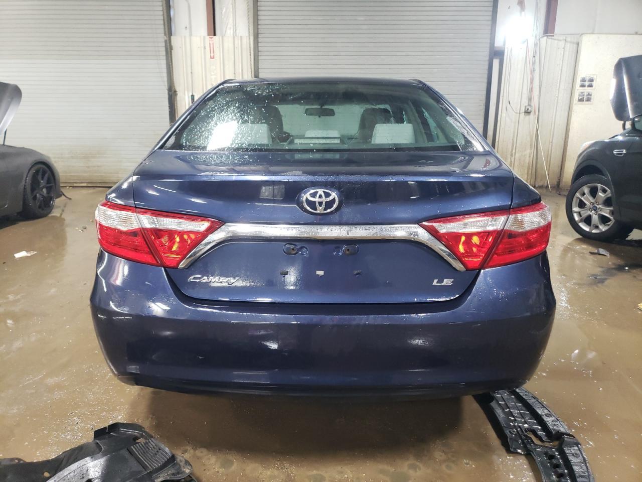 2015 TOYOTA CAMRY LE - Фото 6