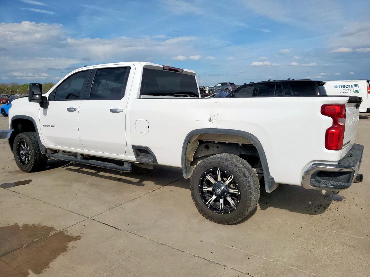 2020 CHEVROLET SILVERADO - Image 2