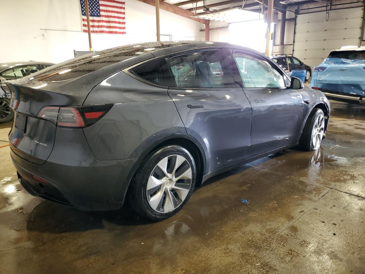 2023 TESLA MODEL Y - Фото 3