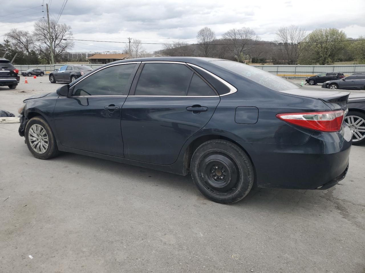 2017 TOYOTA CAMRY LE - Фото 2