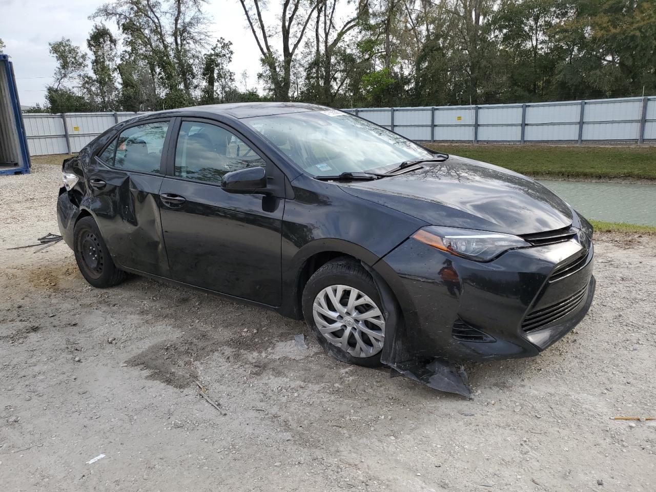2018 TOYOTA COROLLA L - Image 4