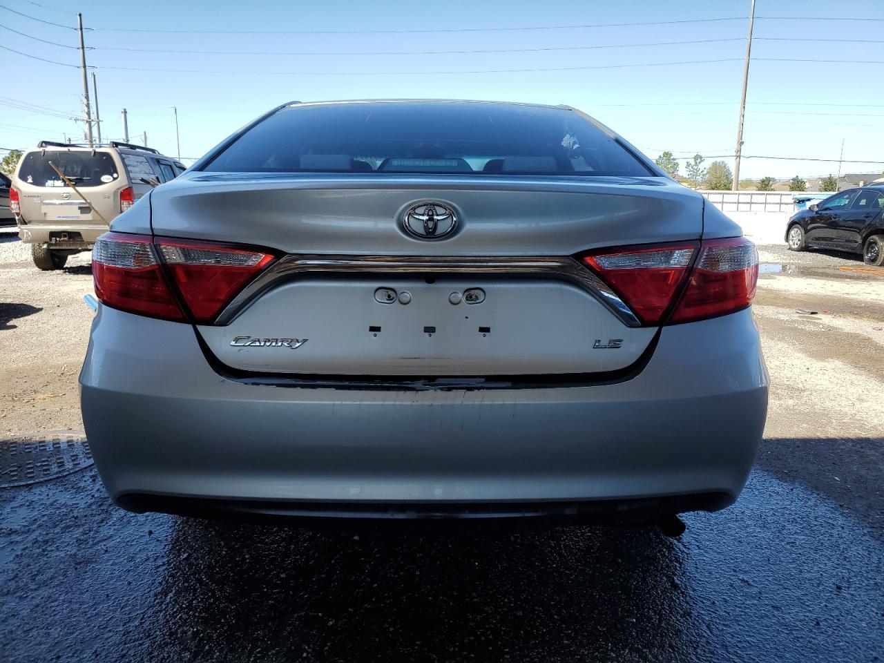 2015 TOYOTA CAMRY LE - Image 6