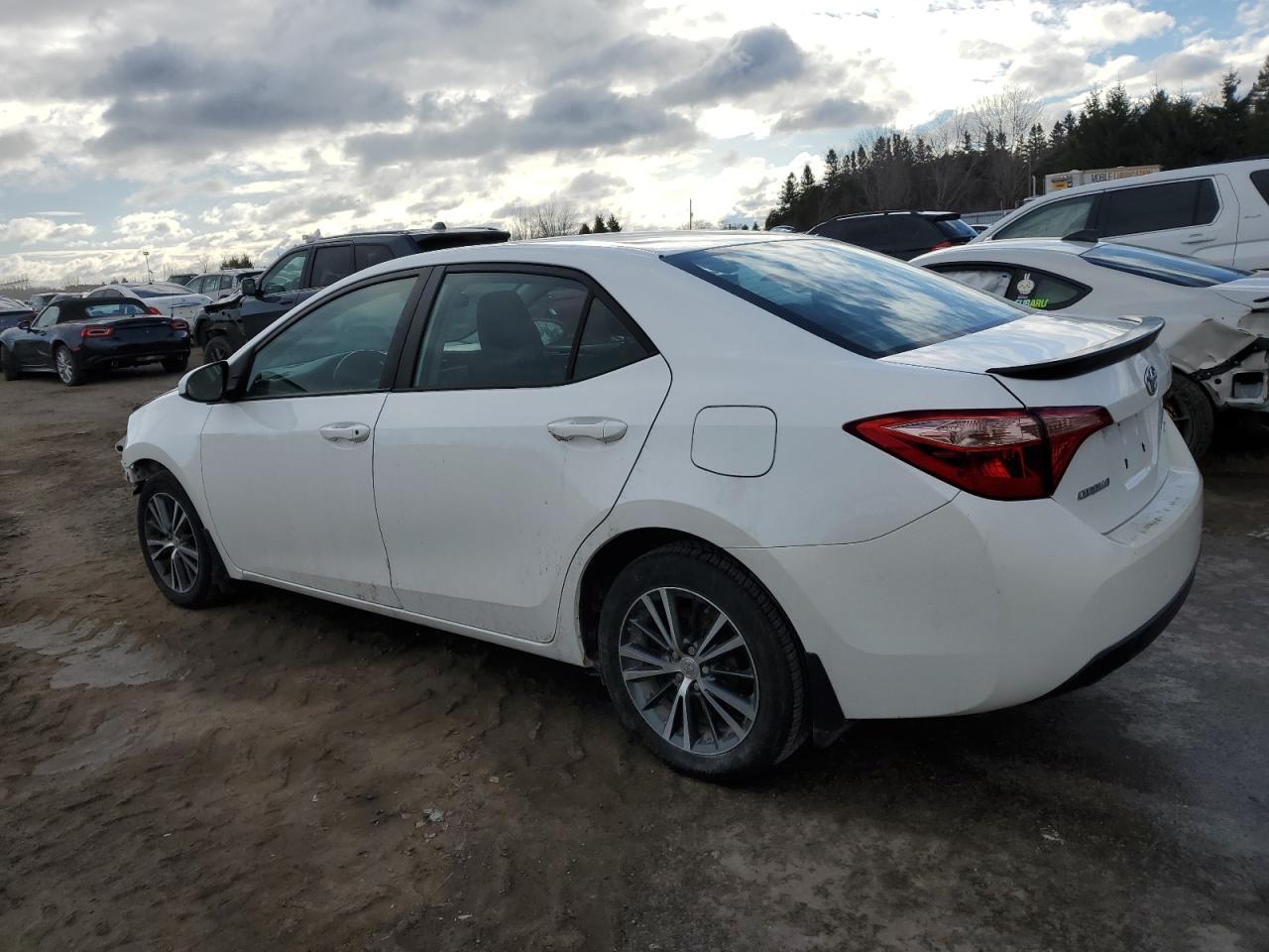 2018 TOYOTA COROLLA L - Фото 2