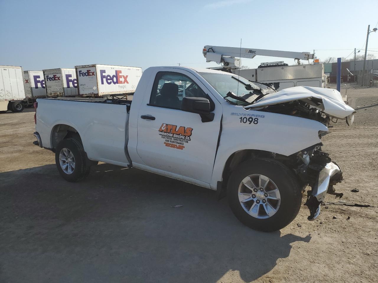 2019 CHEVROLET SILVERADO - Фото 4