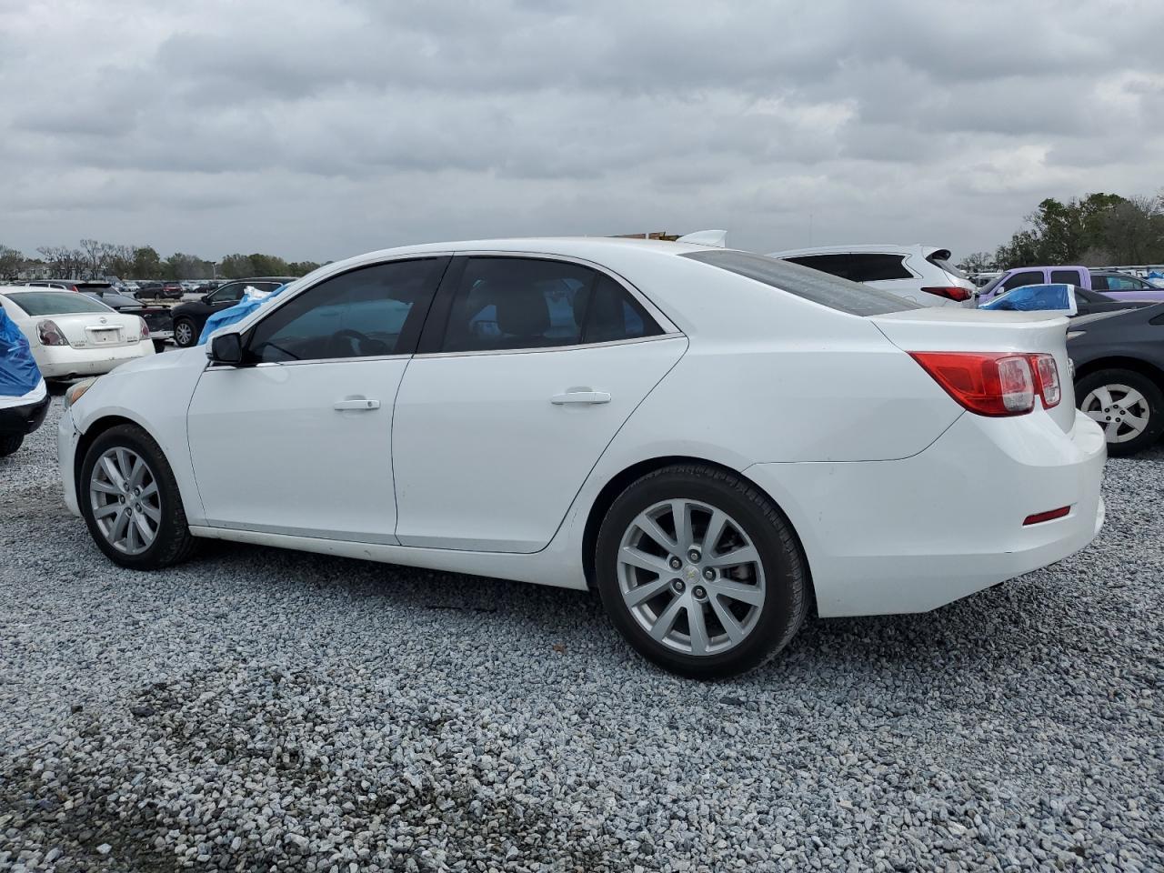 2015 CHEVROLET MALIBU 2LT - Image 2