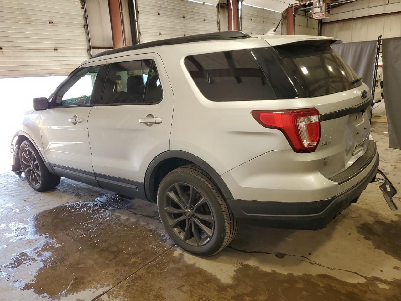 2018 FORD EXPLORER X - Image 2