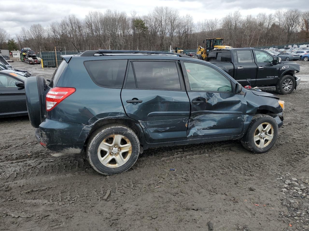 2011 TOYOTA RAV4 - Фото 3