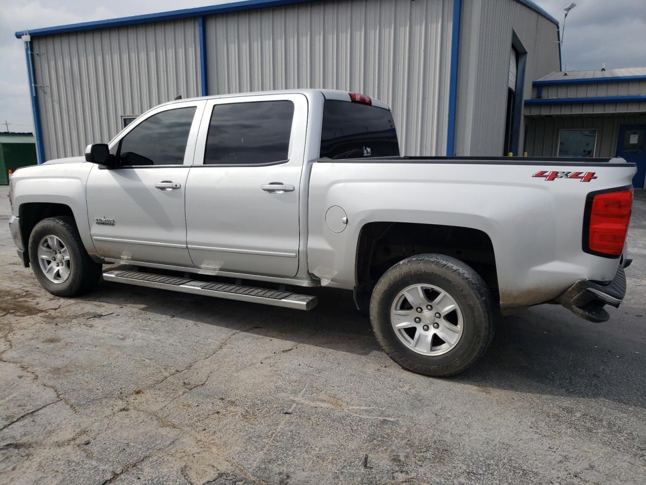 2018 CHEVROLET SILVERADO - Фото 2