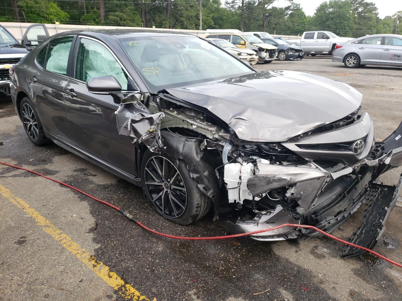 2021 TOYOTA CAMRY SE - Фото 4