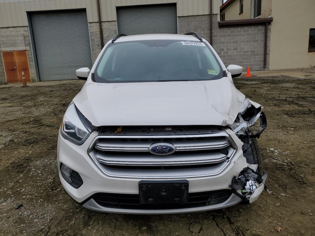 2017 FORD ESCAPE SE - Фото 5