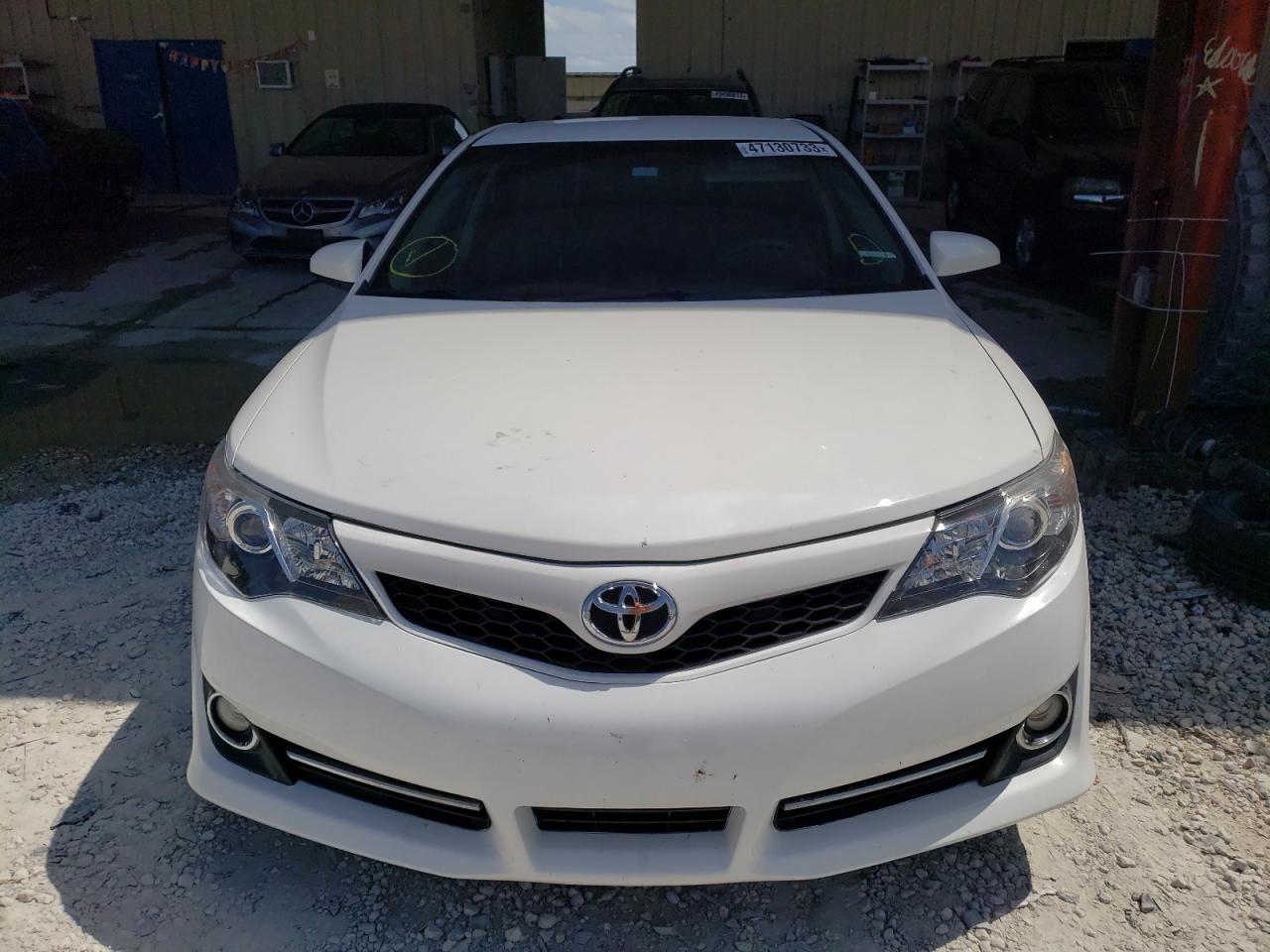 2014 TOYOTA CAMRY L - Image 5