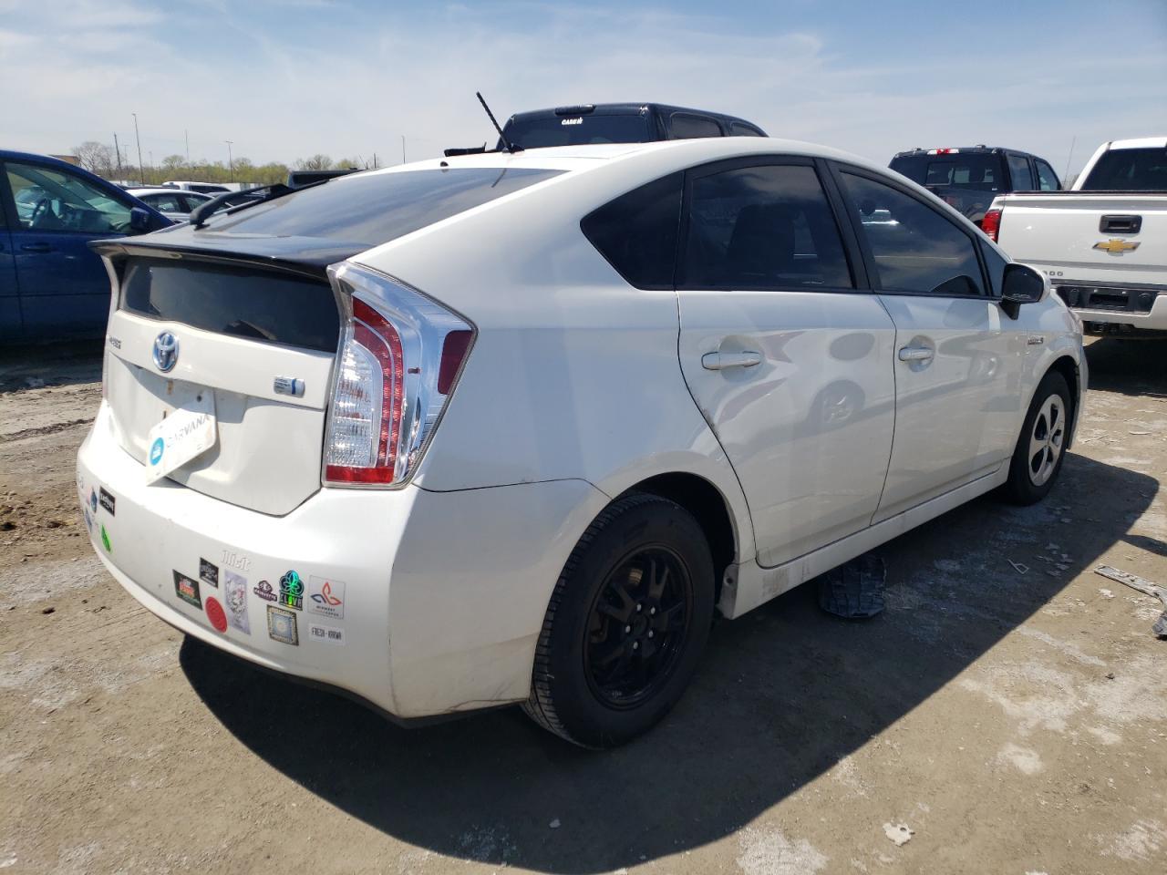 2015 TOYOTA PRIUS - Фото 3