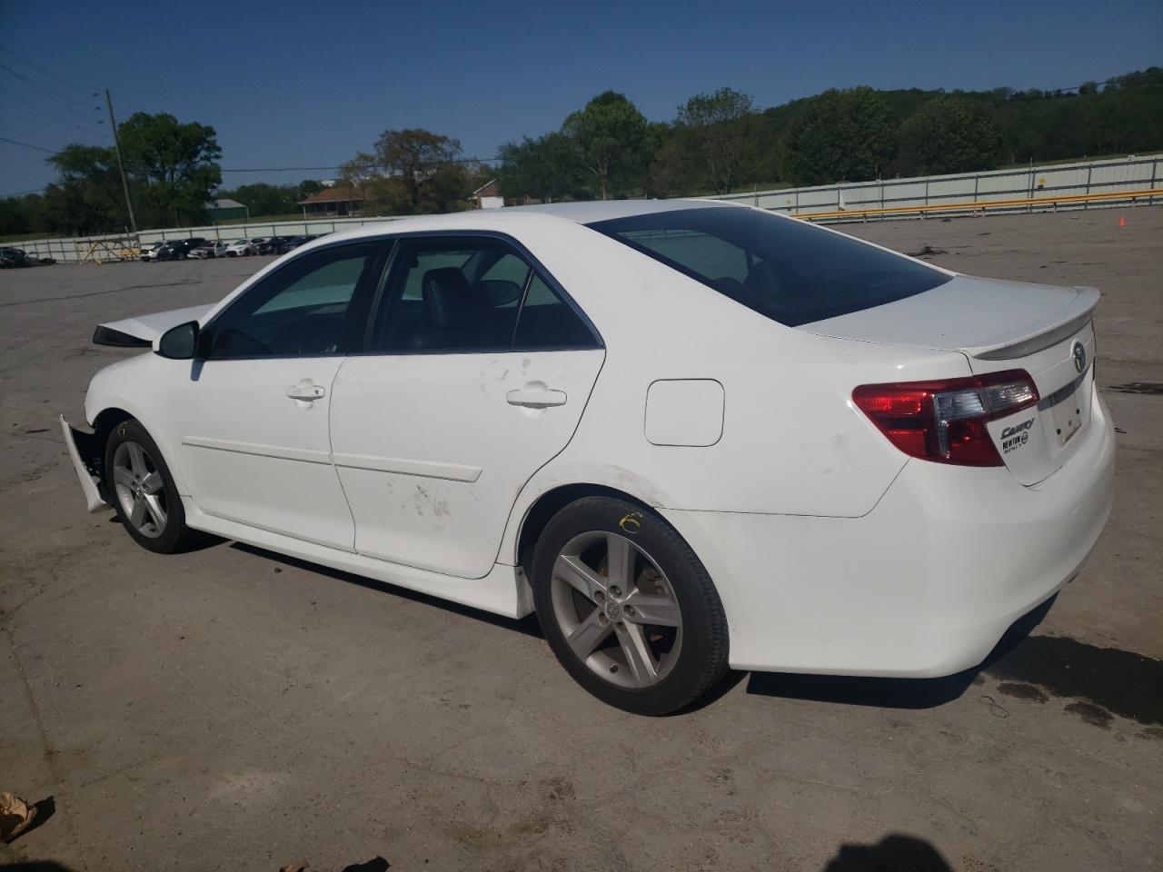 2014 TOYOTA CAMRY L - Image 2